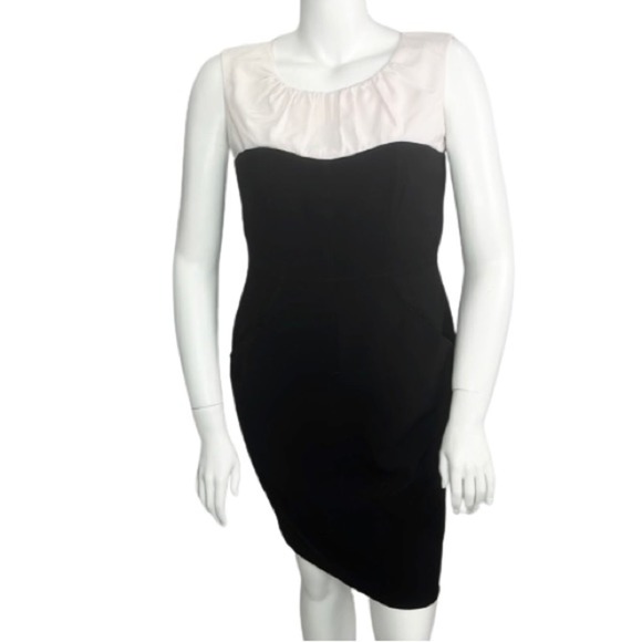 Calvin Klein Dresses & Skirts - Calvin Klein color block Sheath black dress.